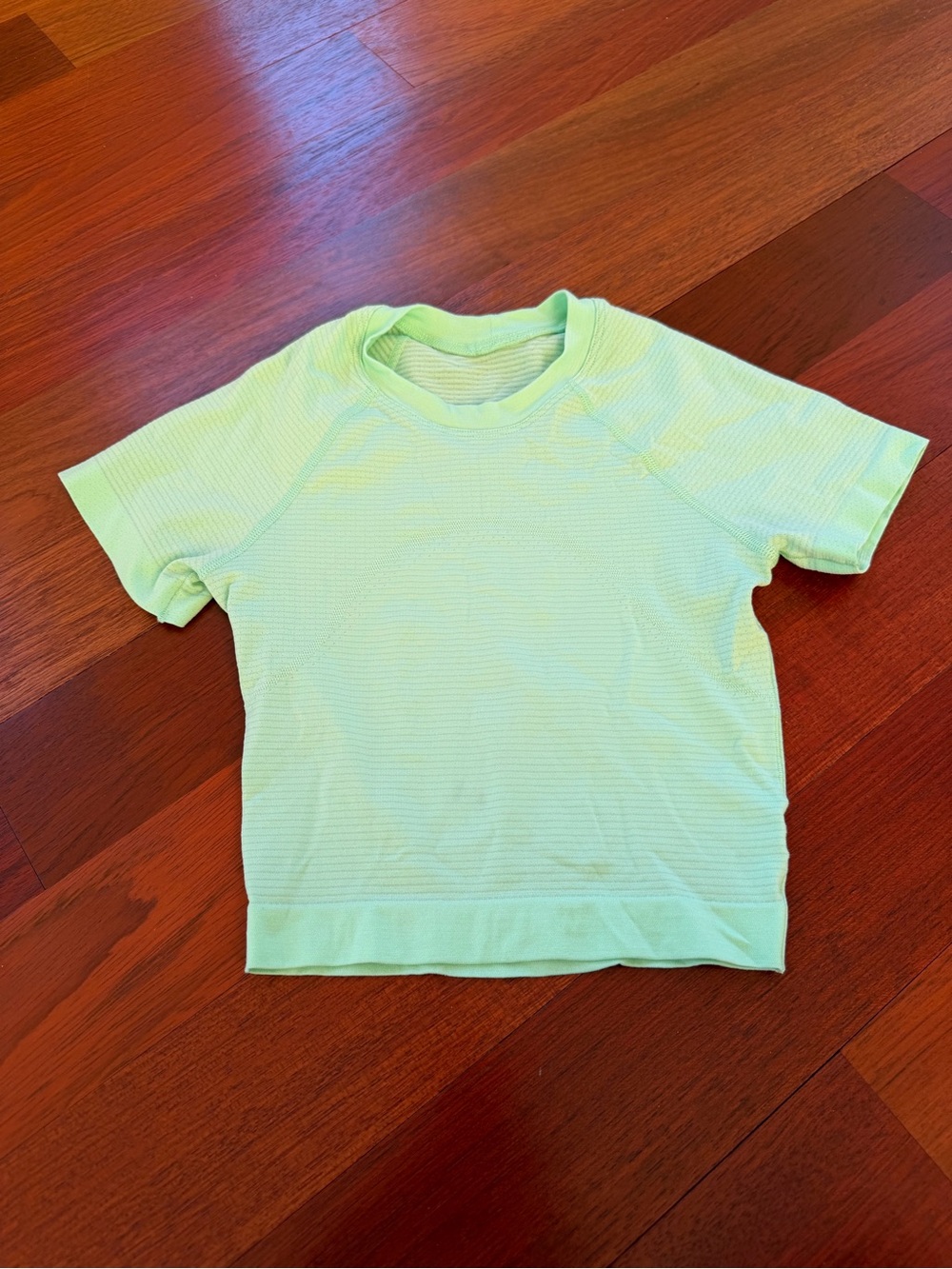 lululemon athletica Mint Green Crop Top